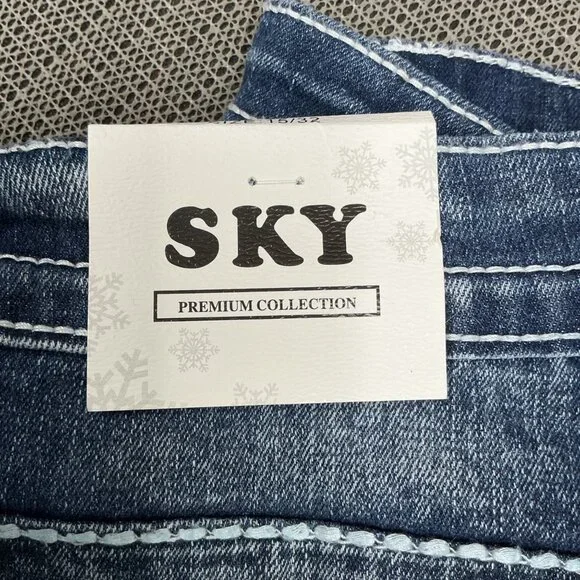 Sky Womens Size 15/16 Blue Super Soft Flare Jeans Denim Embroidered Pockets - Picture 9 of 15